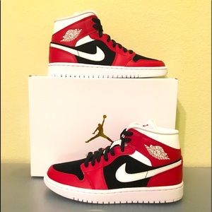 Nike Air Jordan 1 Mid AJ1 Gym Red Size 7.5 Women’s